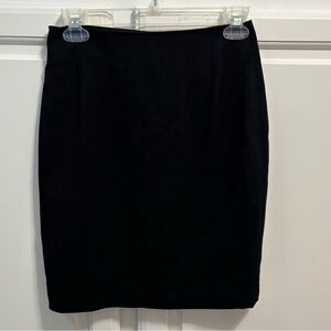 Renfrew Black Straight Pencil Back Zip Skirt Women’s Size 2